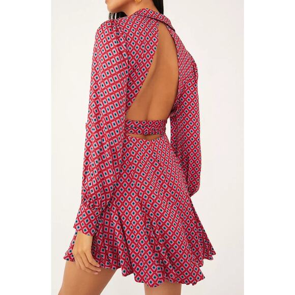 It Takes Two Long Sleeve Open Back Mini Dress Medium‎ - Picture 2 of 8